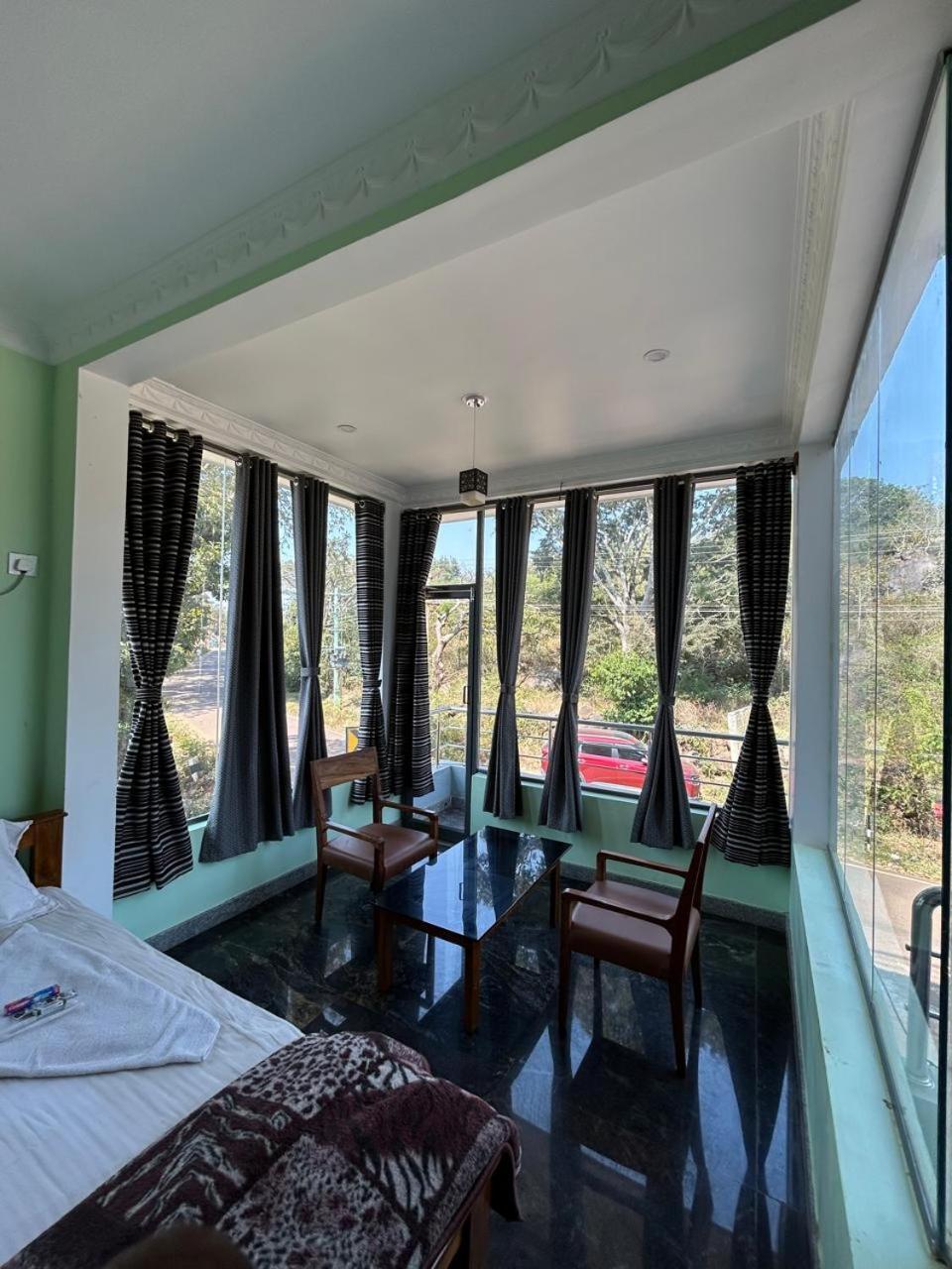 Yelagiri Goldhill Resort Dış mekan fotoğraf